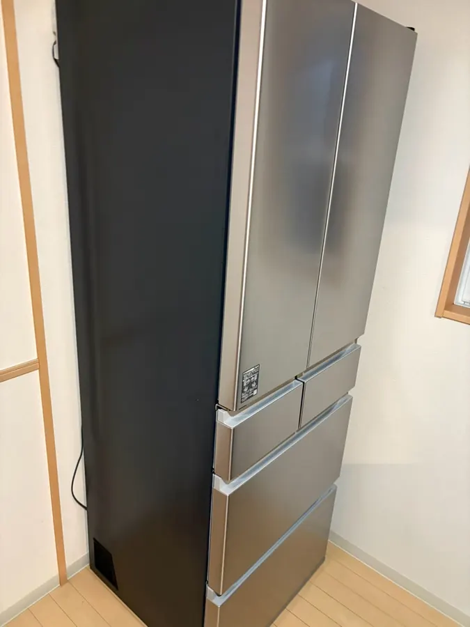 実際に買取したダークカラーの冷蔵庫